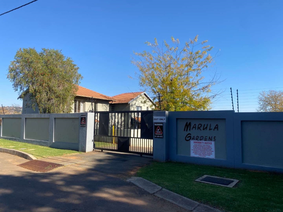 To Let 3 Bedroom Property for Rent in Fairland Gauteng