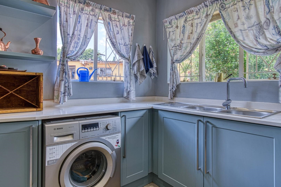 3 Bedroom Property for Sale in Mondeor Gauteng