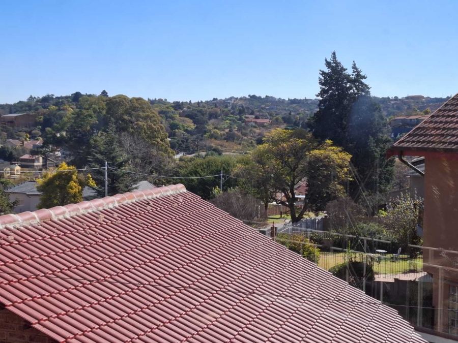 3 Bedroom Property for Sale in Mondeor Gauteng