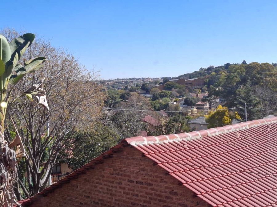 3 Bedroom Property for Sale in Mondeor Gauteng