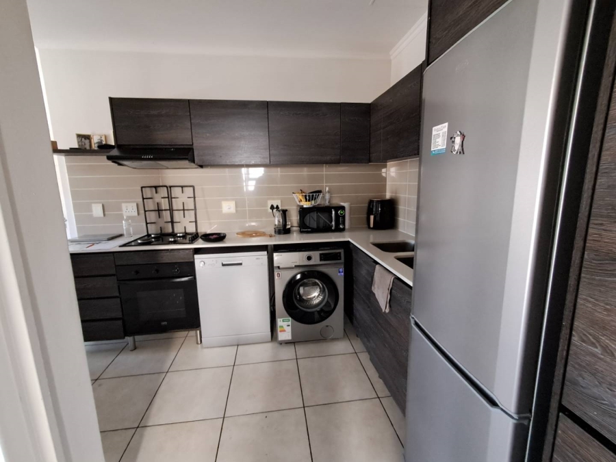 1 Bedroom Property for Sale in Oakdene Gauteng