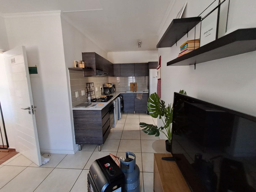 1 Bedroom Property for Sale in Oakdene Gauteng