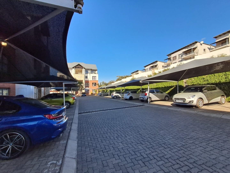 1 Bedroom Property for Sale in Oakdene Gauteng