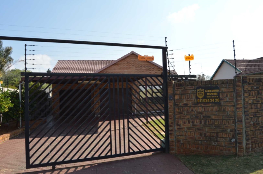 3 Bedroom Property for Sale in Florentia Gauteng