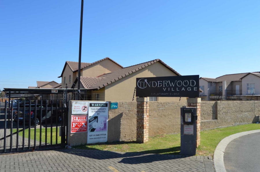 2 Bedroom Property for Sale in Albertsdal Gauteng