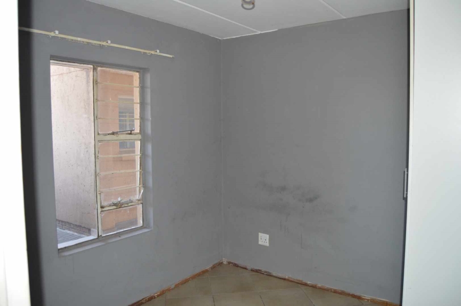 2 Bedroom Property for Sale in Albertsdal Gauteng