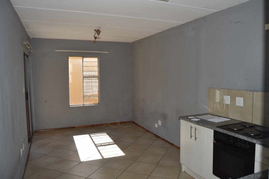 2 Bedroom Property for Sale in Albertsdal Gauteng