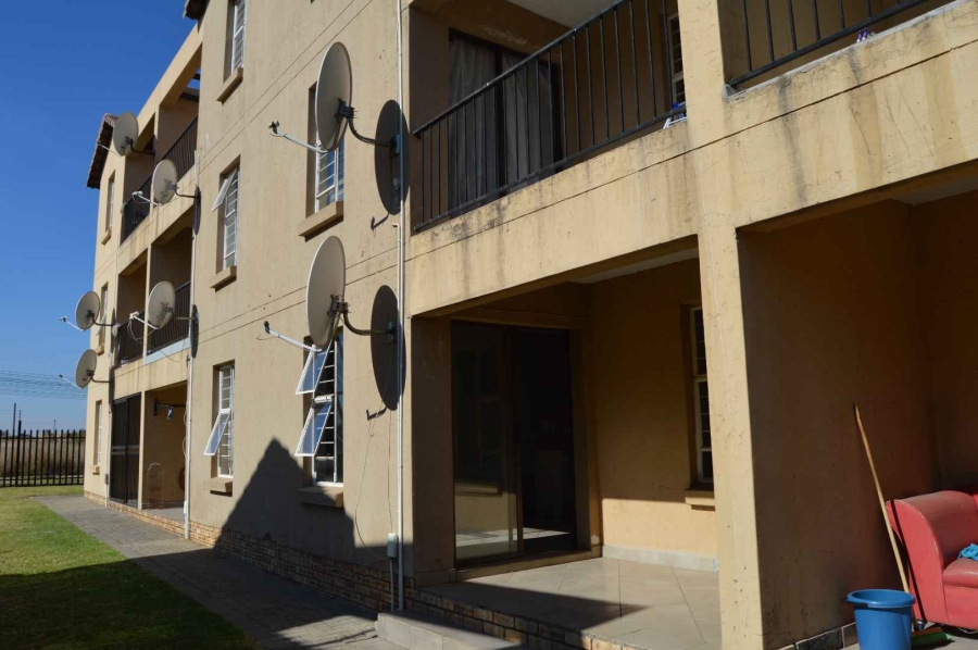 2 Bedroom Property for Sale in Albertsdal Gauteng
