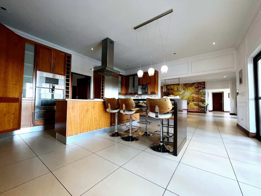 6 Bedroom Property for Sale in Mooikloof Gauteng