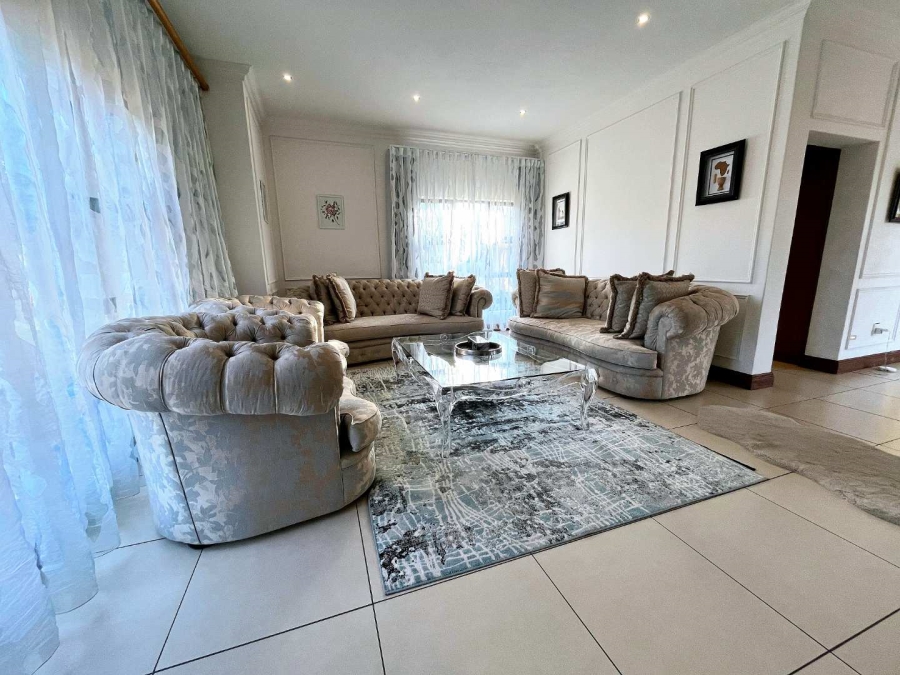 6 Bedroom Property for Sale in Mooikloof Gauteng
