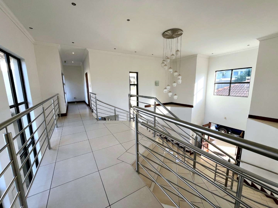 6 Bedroom Property for Sale in Mooikloof Gauteng