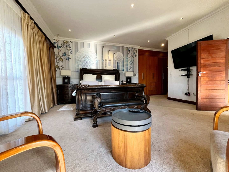 6 Bedroom Property for Sale in Mooikloof Gauteng
