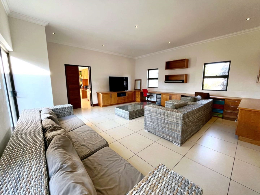6 Bedroom Property for Sale in Mooikloof Gauteng
