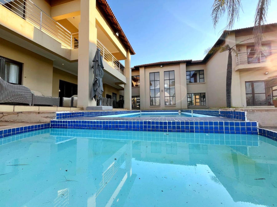 6 Bedroom Property for Sale in Mooikloof Gauteng