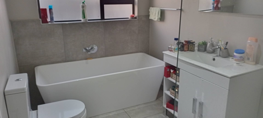 3 Bedroom Property for Sale in Zambezi Manor Lifestyle Estate Gauteng