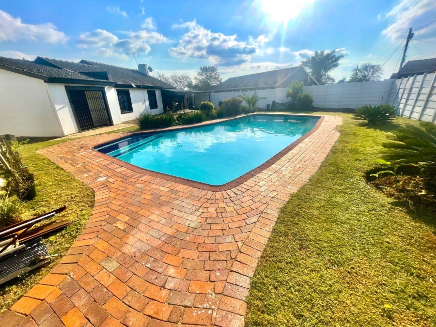 3 Bedroom Property for Sale in Esther Park Gauteng
