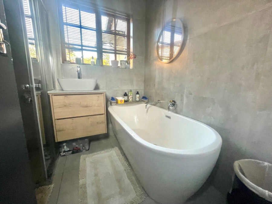 3 Bedroom Property for Sale in Esther Park Gauteng