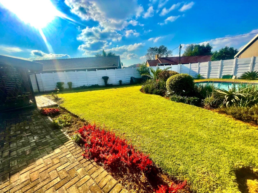 3 Bedroom Property for Sale in Esther Park Gauteng
