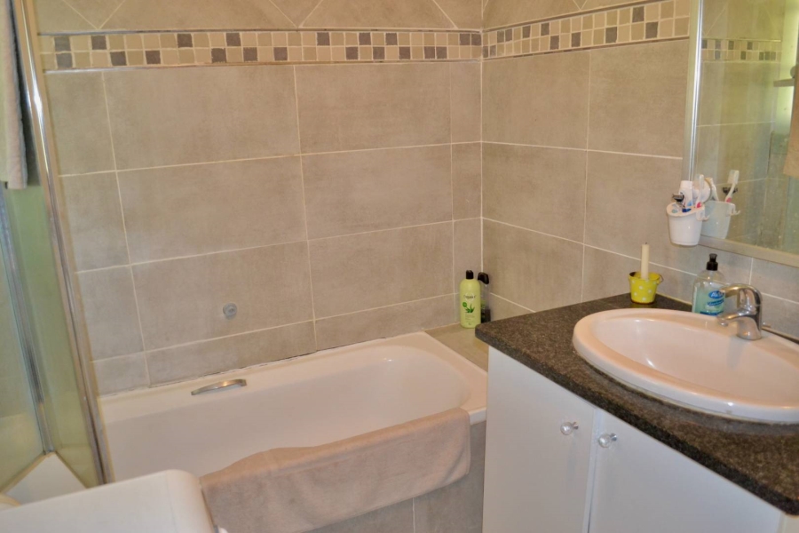 To Let 2 Bedroom Property for Rent in Olympus Gauteng