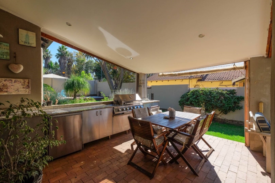 3 Bedroom Property for Sale in Buccleuch Gauteng