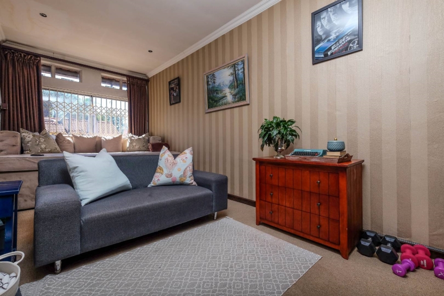 3 Bedroom Property for Sale in Buccleuch Gauteng