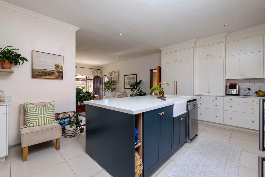3 Bedroom Property for Sale in Buccleuch Gauteng