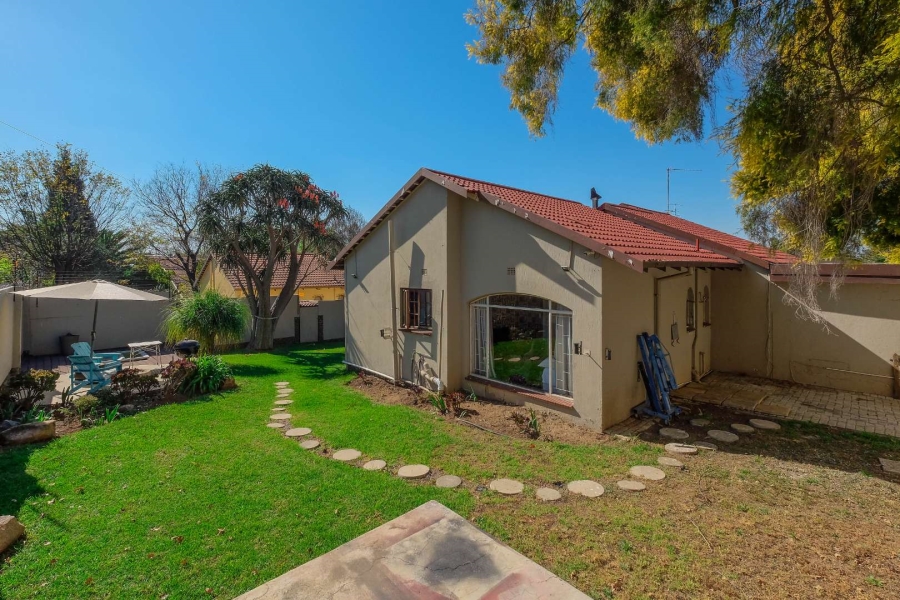 3 Bedroom Property for Sale in Buccleuch Gauteng