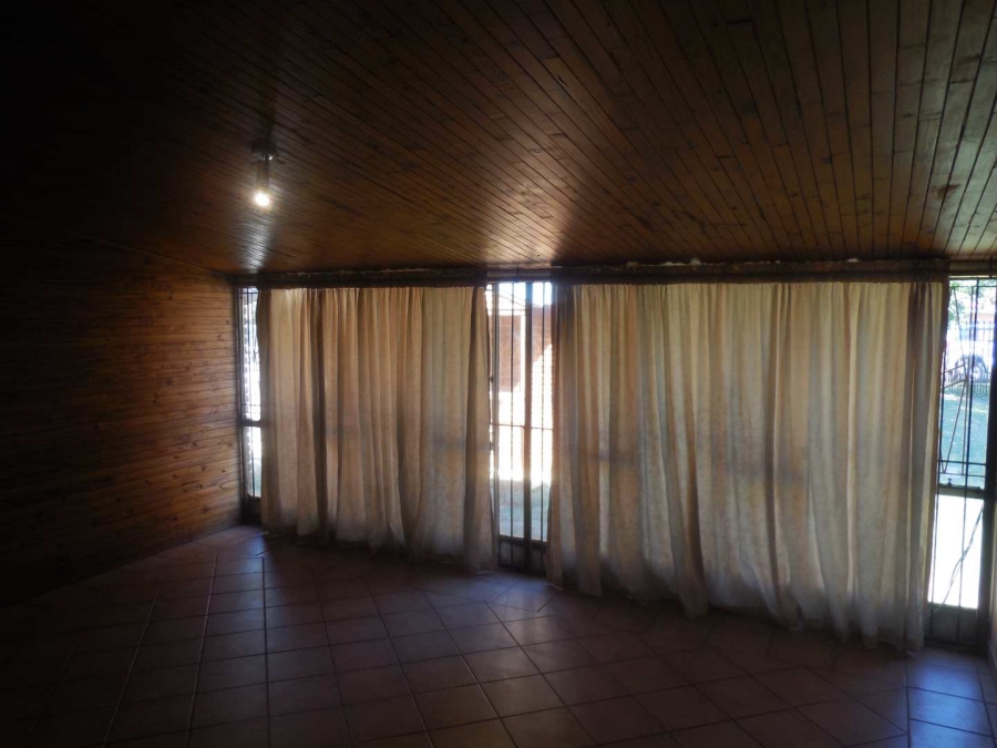 To Let 3 Bedroom Property for Rent in Silverton Gauteng
