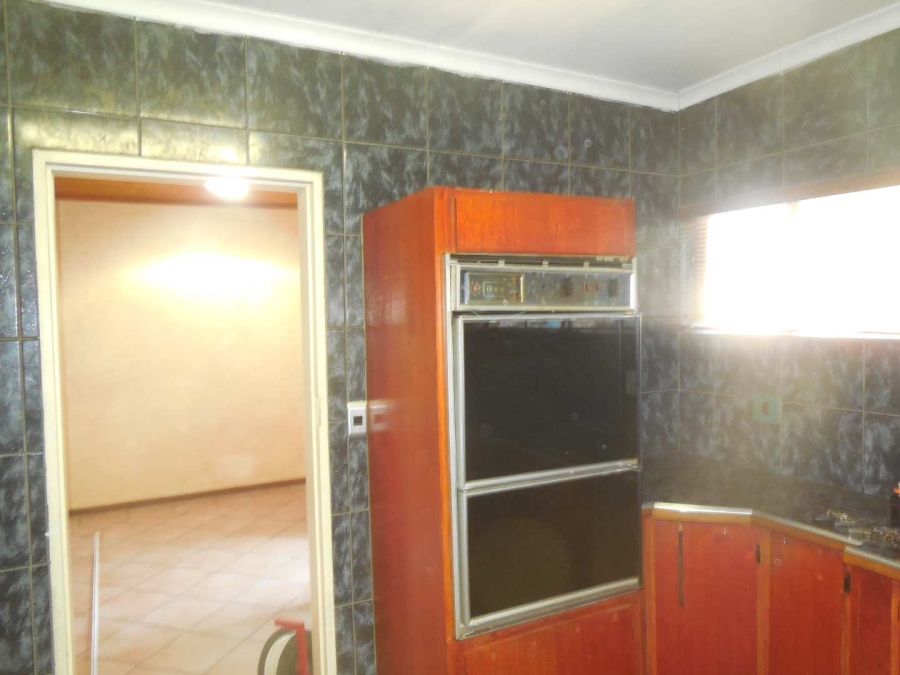 To Let 3 Bedroom Property for Rent in Silverton Gauteng
