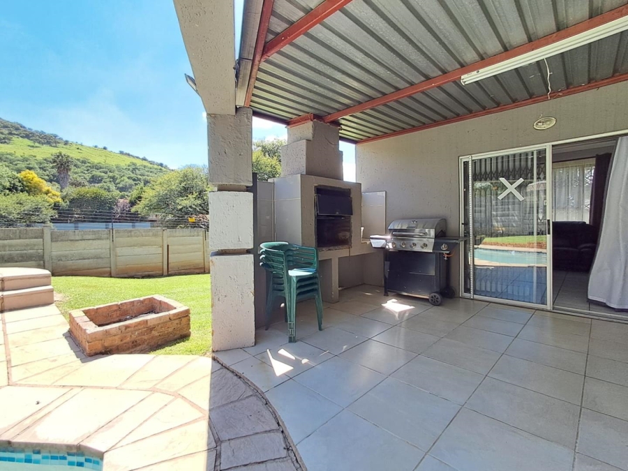 3 Bedroom Property for Sale in Bassonia Gauteng