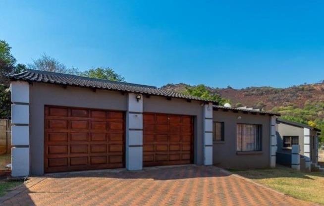 3 Bedroom Property for Sale in Bassonia Gauteng