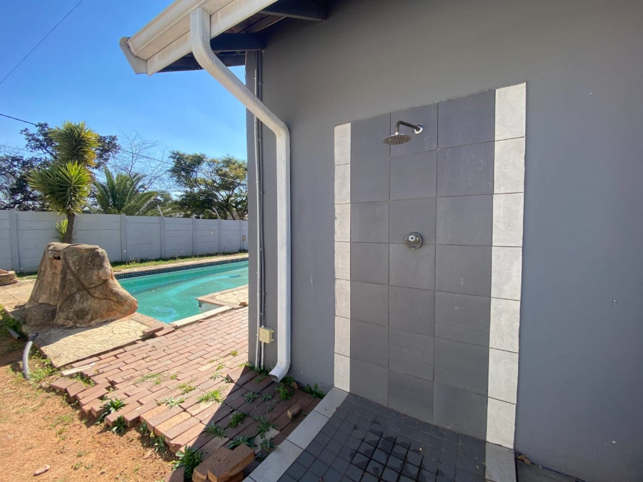 3 Bedroom Property for Sale in Robertsham Gauteng