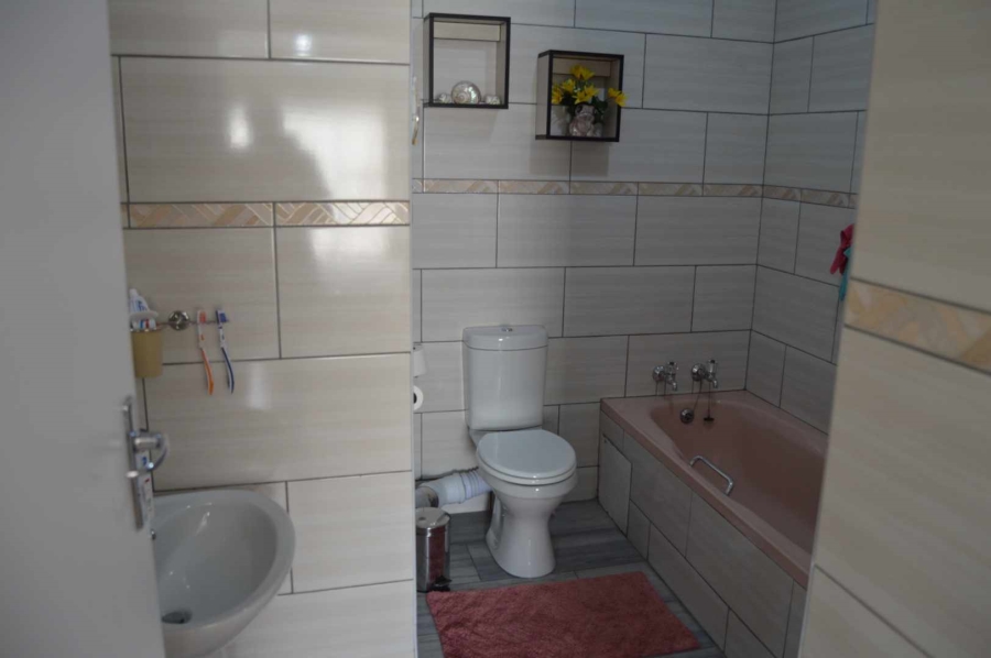 3 Bedroom Property for Sale in Randhart Gauteng