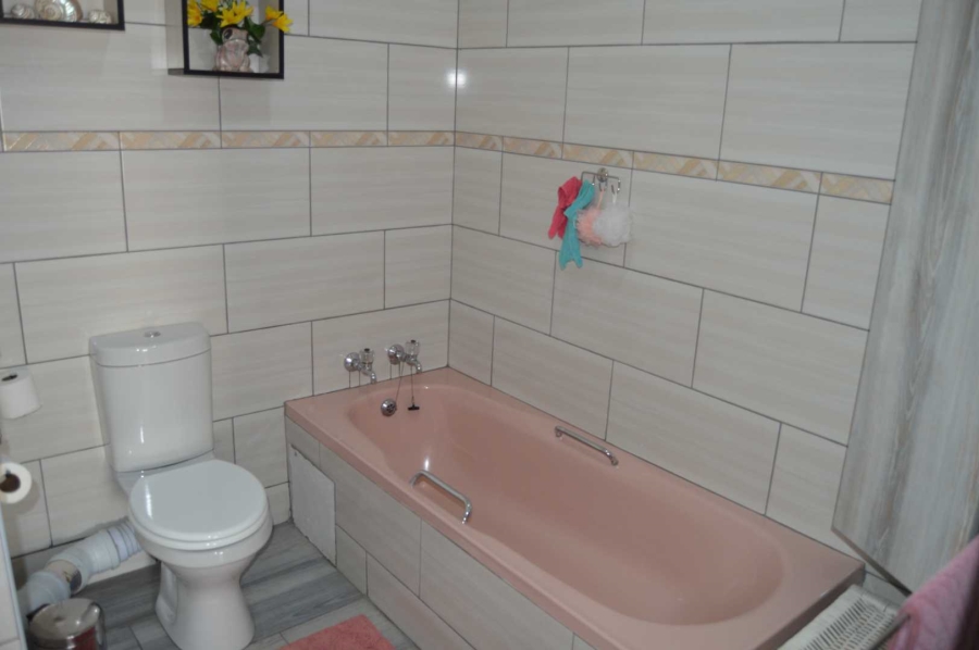 3 Bedroom Property for Sale in Randhart Gauteng