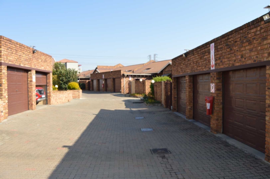3 Bedroom Property for Sale in Randhart Gauteng