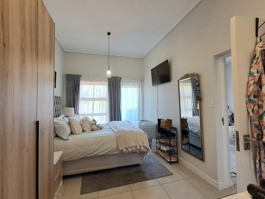 2 Bedroom Property for Sale in Aspen Hills Gauteng