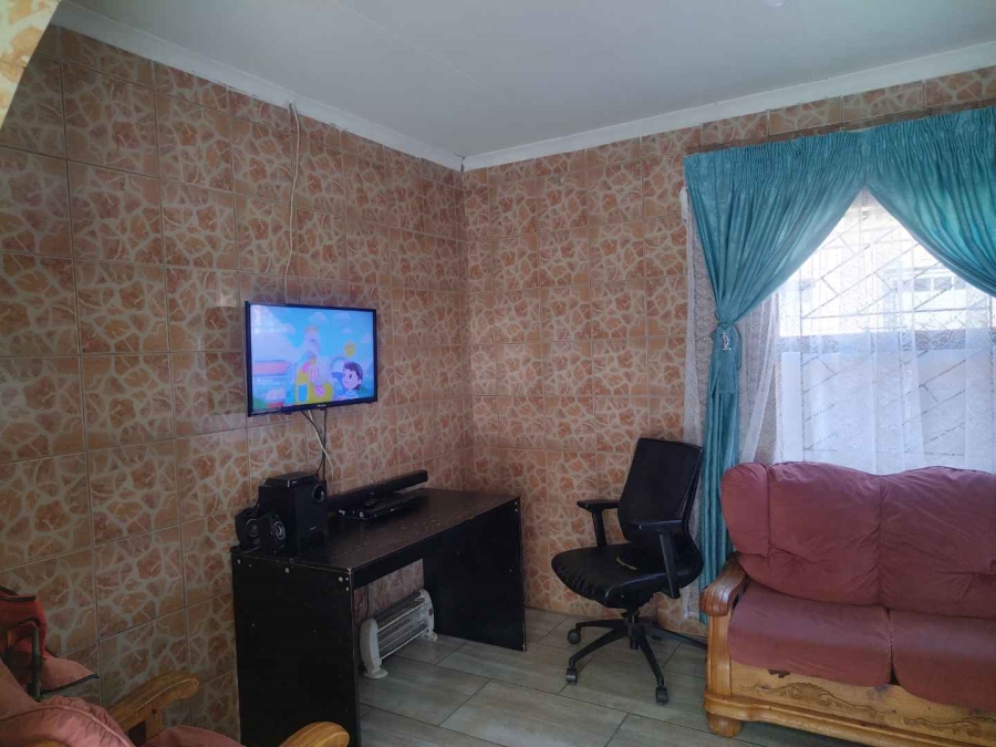 2 Bedroom Property for Sale in Soshanguve LL Gauteng