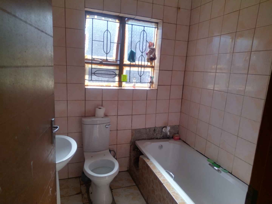 2 Bedroom Property for Sale in Soshanguve LL Gauteng