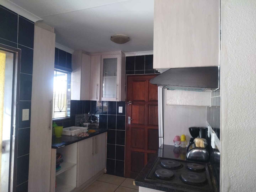 2 Bedroom Property for Sale in Soshanguve VV Gauteng