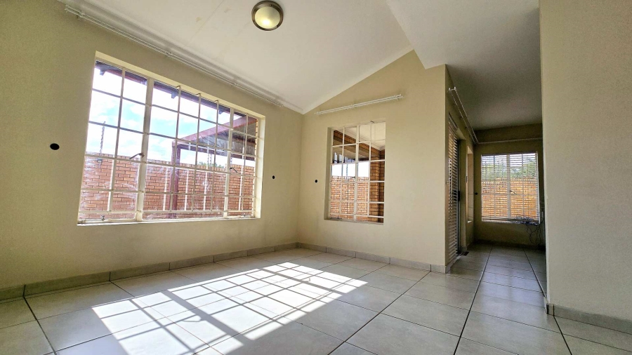 3 Bedroom Property for Sale in Equestria Gauteng