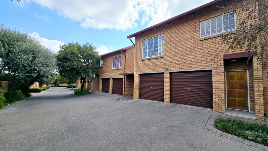 3 Bedroom Property for Sale in Equestria Gauteng