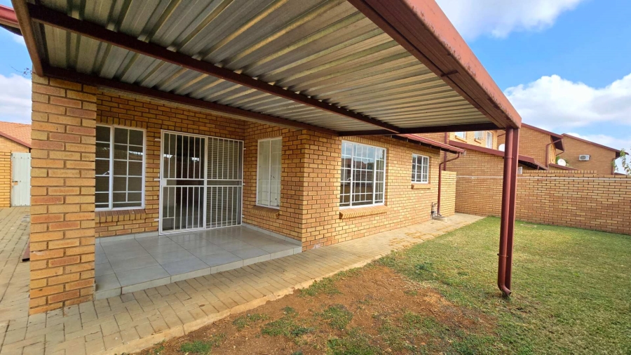 3 Bedroom Property for Sale in Equestria Gauteng