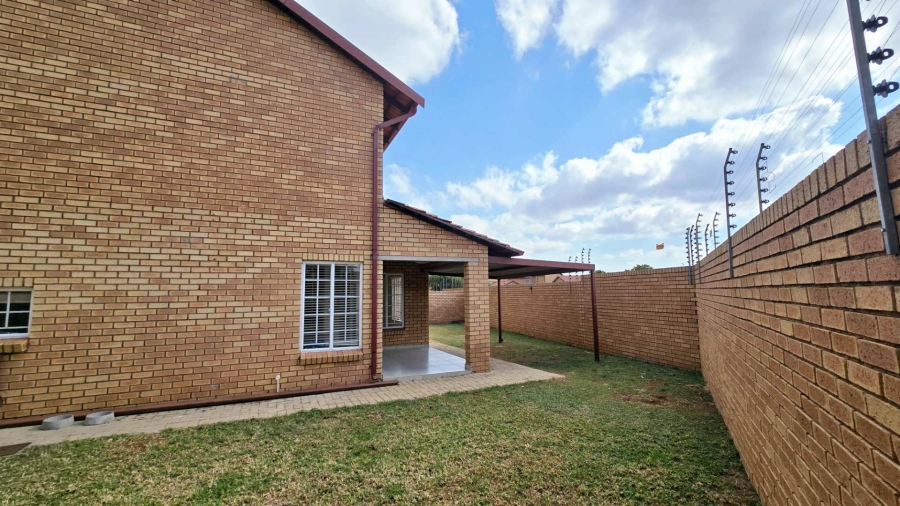 3 Bedroom Property for Sale in Equestria Gauteng