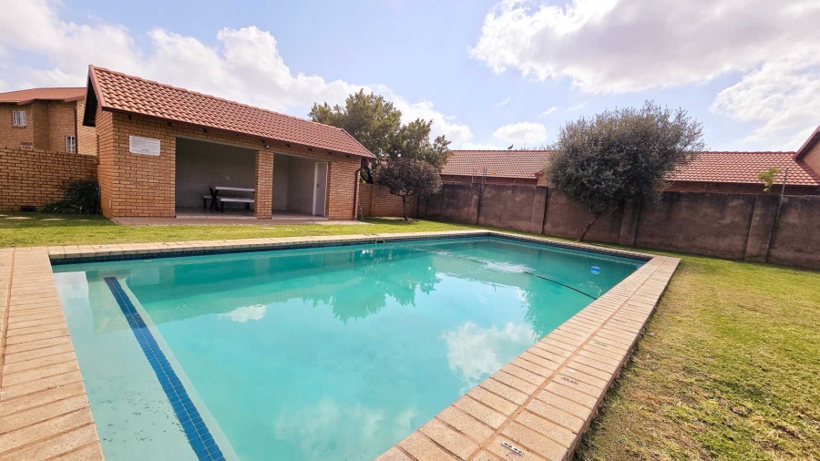 3 Bedroom Property for Sale in Equestria Gauteng
