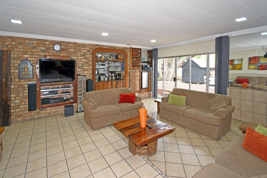 5 Bedroom Property for Sale in Libradene Gauteng