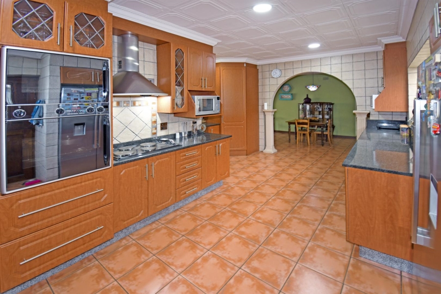 5 Bedroom Property for Sale in Libradene Gauteng