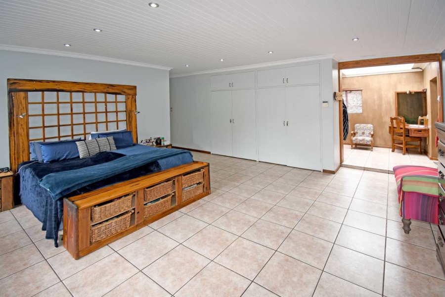 5 Bedroom Property for Sale in Libradene Gauteng