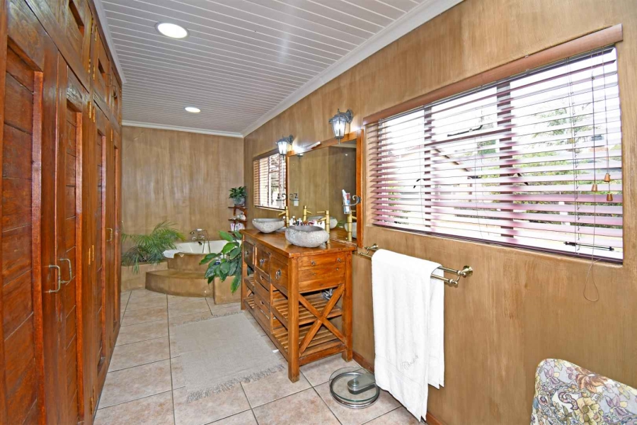 5 Bedroom Property for Sale in Libradene Gauteng