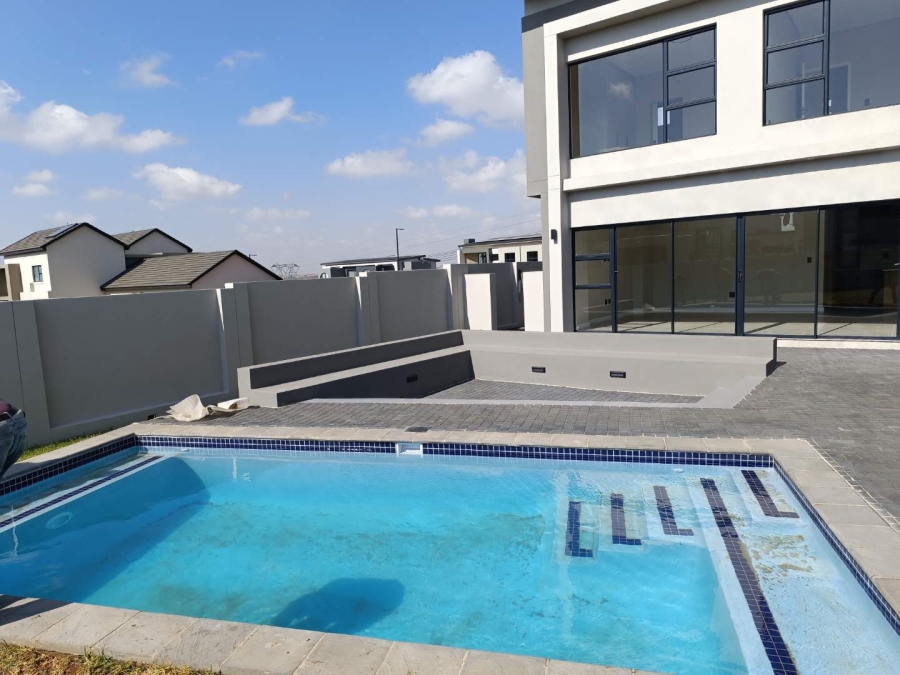 4 Bedroom Property for Sale in Midstream Heights Gauteng