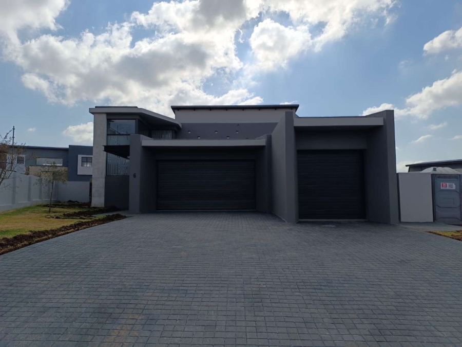 4 Bedroom Property for Sale in Midstream Heights Gauteng